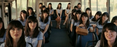 500_days_of_summer-zooey_deschanel-bus.jpg